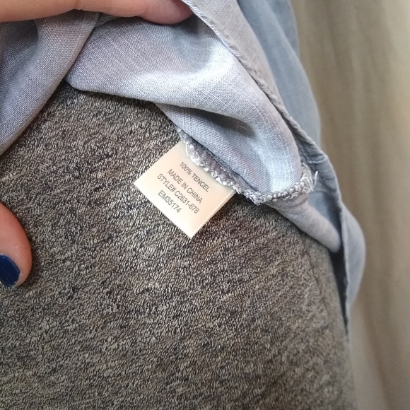 Cloth & Stone gray chambray button up blouse - Picture 15 of 15